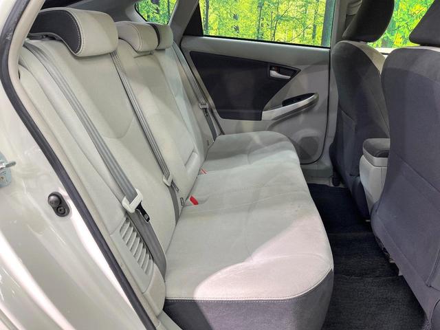 プリウス Ｓ　ＬＥＤエディション　純正ナビ　バックカメラ　ＬＥｄヘッド　オートライト　オートエアコン　禁煙車　ＥＴＣ　ドラレコ　スマートキー　純正革巻きステアリング　Ｂｌｕｅｔｏｏｔｈ再生　電動格納ミラー　ヘッドライトウォッシャー（9枚目）