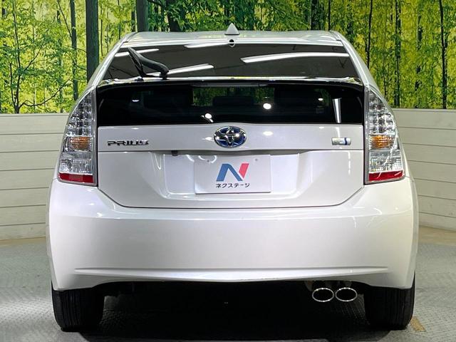 プリウス Ｓ　ＬＥＤエディション　純正ナビ　バックカメラ　ＬＥｄヘッド　オートライト　オートエアコン　禁煙車　ＥＴＣ　ドラレコ　スマートキー　純正革巻きステアリング　Ｂｌｕｅｔｏｏｔｈ再生　電動格納ミラー　ヘッドライトウォッシャー（15枚目）