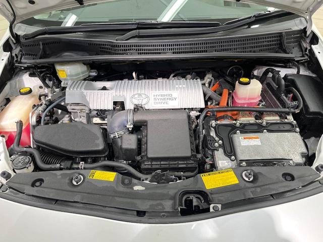 プリウス Ｓ　ＬＥＤエディション　純正ナビ　バックカメラ　ＬＥｄヘッド　オートライト　オートエアコン　禁煙車　ＥＴＣ　ドラレコ　スマートキー　純正革巻きステアリング　Ｂｌｕｅｔｏｏｔｈ再生　電動格納ミラー　ヘッドライトウォッシャー（18枚目）