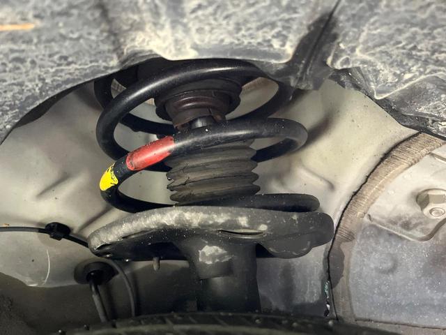 プリウス Ｓ　ＬＥＤエディション　純正ナビ　バックカメラ　ＬＥｄヘッド　オートライト　オートエアコン　禁煙車　ＥＴＣ　ドラレコ　スマートキー　純正革巻きステアリング　Ｂｌｕｅｔｏｏｔｈ再生　電動格納ミラー　ヘッドライトウォッシャー（20枚目）