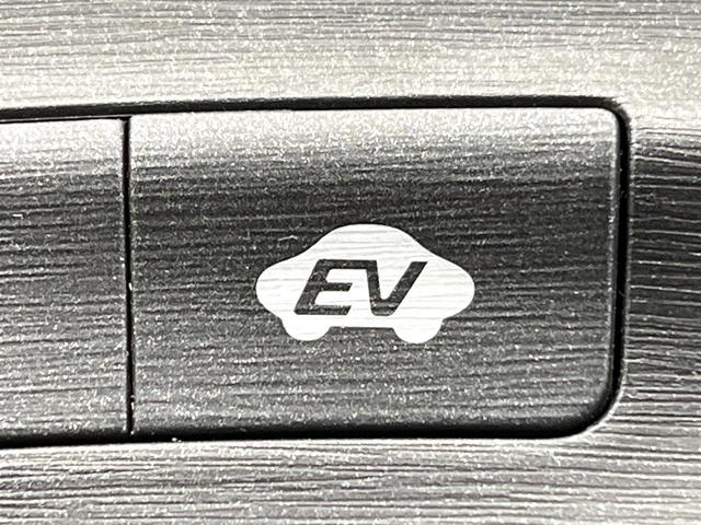 プリウス Ｓ　ＬＥＤエディション　純正ナビ　バックカメラ　ＬＥｄヘッド　オートライト　オートエアコン　禁煙車　ＥＴＣ　ドラレコ　スマートキー　純正革巻きステアリング　Ｂｌｕｅｔｏｏｔｈ再生　電動格納ミラー　ヘッドライトウォッシャー（34枚目）