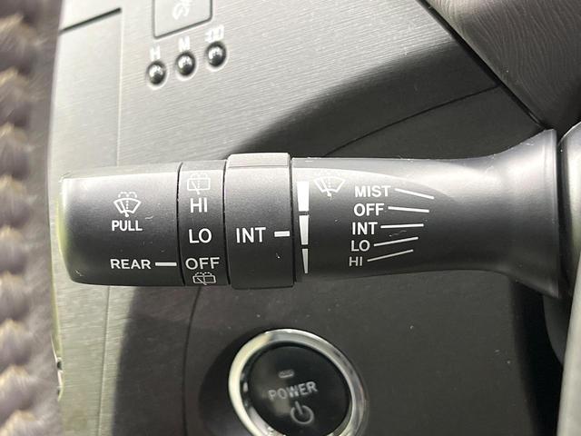 プリウス Ｓ　ＬＥＤエディション　純正ナビ　バックカメラ　ＬＥｄヘッド　オートライト　オートエアコン　禁煙車　ＥＴＣ　ドラレコ　スマートキー　純正革巻きステアリング　Ｂｌｕｅｔｏｏｔｈ再生　電動格納ミラー　ヘッドライトウォッシャー（37枚目）