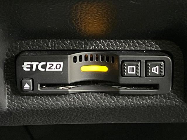 ヴェゼル Ｇ　純正９型ナビ　バックカメラ　アダプティブクルーズ　ワイヤレス充電　ホンダセンシング　ＬＥＤヘッド＆フォグ　オートハイビーム　オートエアコン　純正１６インチアルミ　スマートキー　ＥＴＣ　ドラレコ（7枚目）