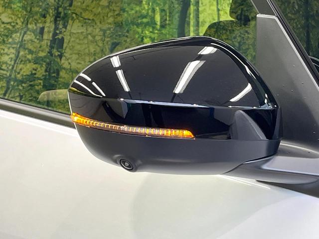 セレナ ｅ－パワー　ハイウェイスターＶ　登録済未使用車　純正１２．３型ナビ　全周囲カメラ　フルセグ　プロパイロット　ワイヤレス充電　ハンズフリー機能付両側電動ドア　リアオートエアコン　ＬＥＤヘッド＆フォグ　純正１６インチアルミ　スマートキー（24枚目）