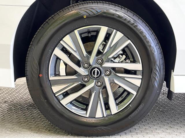 セレナ ｅ－パワー　ハイウェイスターＶ　登録済未使用車　純正１２．３型ナビ　全周囲カメラ　フルセグ　プロパイロット　ワイヤレス充電　ハンズフリー機能付両側電動ドア　リアオートエアコン　ＬＥＤヘッド＆フォグ　純正１６インチアルミ　スマートキー（27枚目）