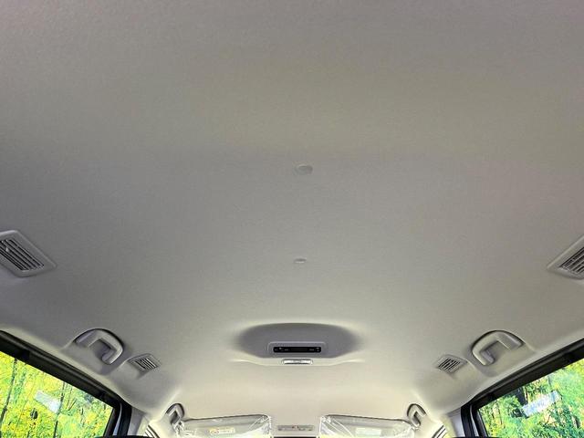 セレナ ｅ－パワー　ハイウェイスターＶ　登録済未使用車　純正１２．３型ナビ　全周囲カメラ　フルセグ　プロパイロット　ワイヤレス充電　ハンズフリー機能付両側電動ドア　リアオートエアコン　ＬＥＤヘッド＆フォグ　純正１６インチアルミ　スマートキー（48枚目）