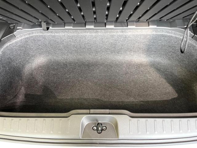 セレナ ｅ－パワー　ハイウェイスターＶ　登録済未使用車　純正１２．３型ナビ　全周囲カメラ　フルセグ　プロパイロット　ワイヤレス充電　ハンズフリー機能付両側電動ドア　リアオートエアコン　ＬＥＤヘッド＆フォグ　純正１６インチアルミ　スマートキー（49枚目）