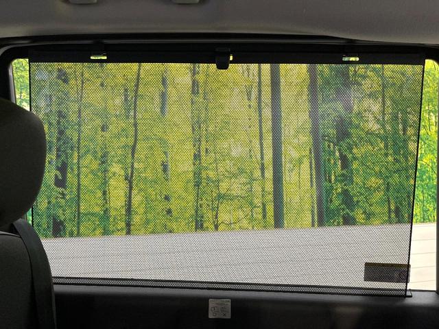 セレナ ｅ－パワー　ハイウェイスターＶ　登録済未使用車　純正１２．３型ナビ　全周囲カメラ　フルセグ　プロパイロット　ワイヤレス充電　ハンズフリー機能付両側電動ドア　リアオートエアコン　ＬＥＤヘッド＆フォグ　純正１６インチアルミ　スマートキー（51枚目）