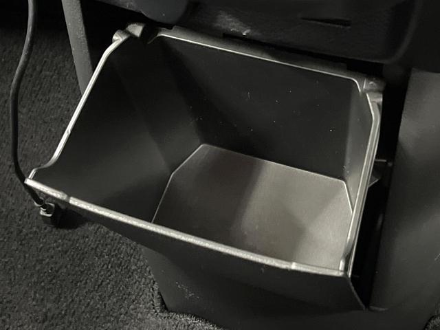 デリカミニ Ｔ　プレミアム　Ｅ－アシスト　ＳＤナビ　全周囲カメラ　デジタルインナーミラー　マイパイロット　ハンズフリー機能付両側電動ドア　シートヒーター　ステアリングヒーター　ＬＥＤヘッド＆フォグ　オートハイビーム（51枚目）