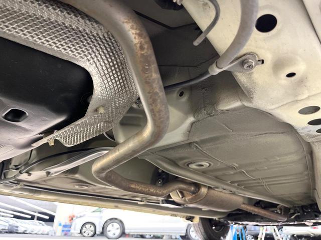 キャロル ＧＬ　シートヒーター　アイドリングストップ　ヘッドライトレベライザー　エアコン　リモコンキー　横滑り防止装置　盗難防止装置（48枚目）