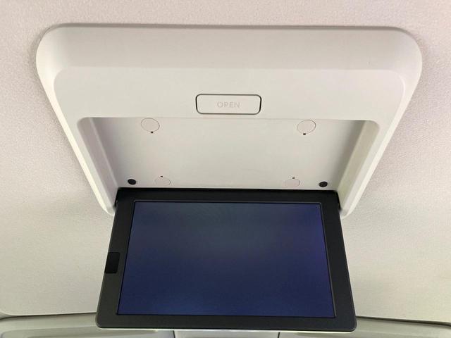 セレナ ハイウェイスター　フリップダウンモニター　エマージェンシーブレーキ　純正８型ナビ　全周囲カメラ　プロパイロット　ハンズフリー機能付両側電動ドア　純正１６インチアルミ　リアオートエアコン　ＬＥＤヘッド　スマートキー（3枚目）