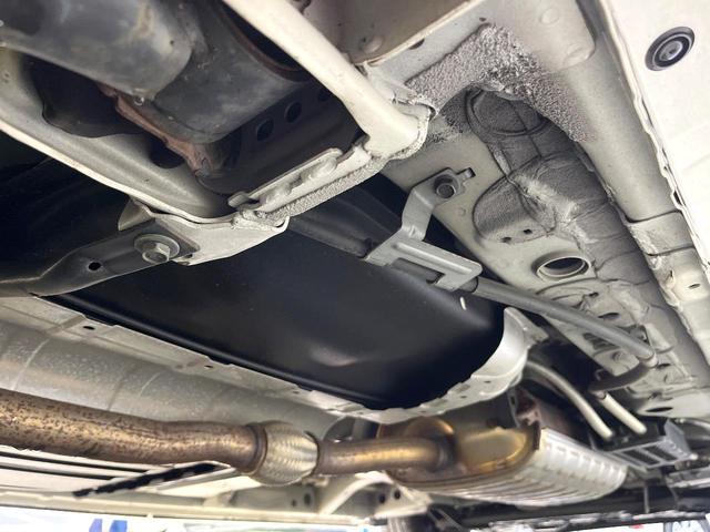 セレナ ハイウェイスター　フリップダウンモニター　エマージェンシーブレーキ　純正８型ナビ　全周囲カメラ　プロパイロット　ハンズフリー機能付両側電動ドア　純正１６インチアルミ　リアオートエアコン　ＬＥＤヘッド　スマートキー（72枚目）