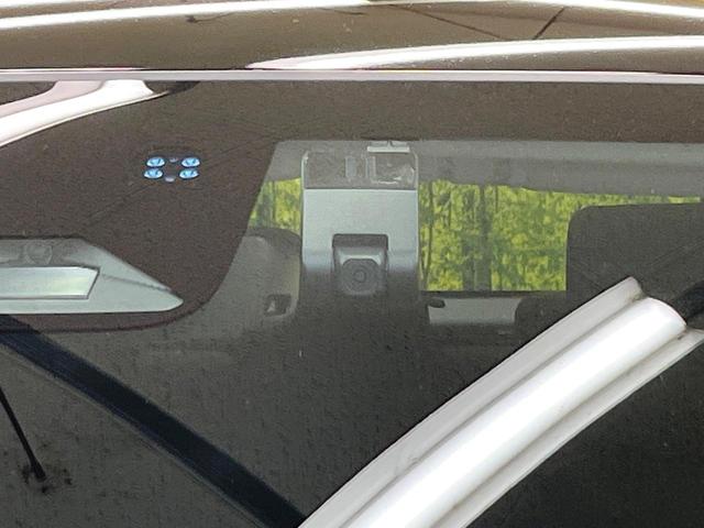 ヴェゼル ｅ：ＨＥＶ　Ｚ　純正９型ナビ　バックカメラ　フルセグ　電動リアゲート　ブラインドスポットモニター　シートヒーター　ステアリングヒーター　ホンダセンシング　アダプティブクルーズ　　ＬＥＤヘッド＆フォグ　オートハイビーム（23枚目）