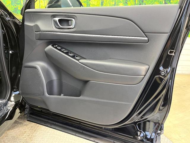 ヴェゼル ｅ：ＨＥＶ　Ｚ　純正９型ナビ　バックカメラ　フルセグ　電動リアゲート　ブラインドスポットモニター　シートヒーター　ステアリングヒーター　ホンダセンシング　アダプティブクルーズ　　ＬＥＤヘッド＆フォグ　オートハイビーム（42枚目）