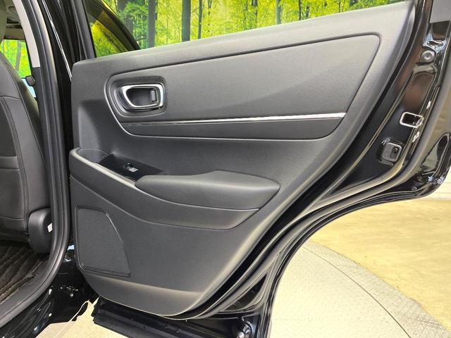 ヴェゼル ｅ：ＨＥＶ　Ｚ　純正９型ナビ　バックカメラ　フルセグ　電動リアゲート　ブラインドスポットモニター　シートヒーター　ステアリングヒーター　ホンダセンシング　アダプティブクルーズ　　ＬＥＤヘッド＆フォグ　オートハイビーム（43枚目）