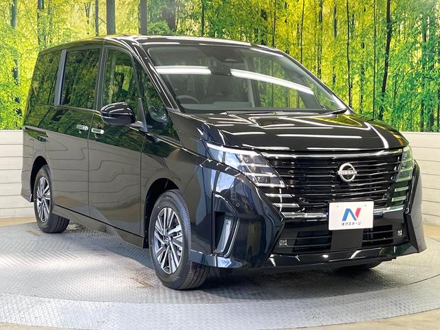 セレナ ハイウェイスターＶ　登録済未使用車　純正１２．３型ナビ　全周囲カメラ　デジタルインナーミラー　プロパイロット　ハンズフリー機能付両側電動ドア　ワイヤレス充電　ＬＥＤヘッド＆フォグ　オートハイビーム　リアオートエアコン（17枚目）