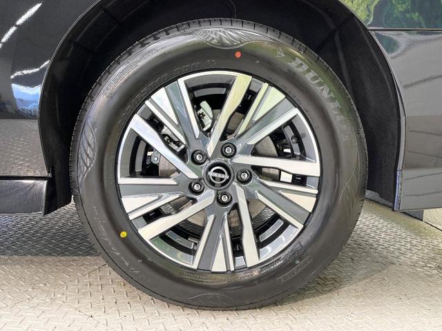 セレナ ハイウェイスターＶ　登録済未使用車　純正１２．３型ナビ　全周囲カメラ　デジタルインナーミラー　プロパイロット　ハンズフリー機能付両側電動ドア　ワイヤレス充電　ＬＥＤヘッド＆フォグ　オートハイビーム　リアオートエアコン（31枚目）