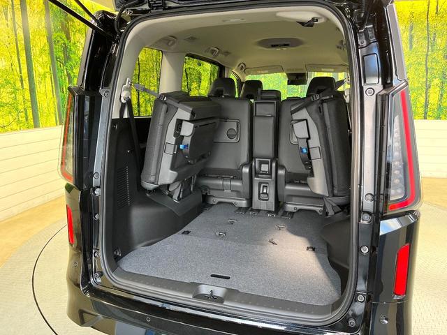 セレナ ハイウェイスターＶ　登録済未使用車　純正１２．３型ナビ　全周囲カメラ　デジタルインナーミラー　プロパイロット　ハンズフリー機能付両側電動ドア　ワイヤレス充電　ＬＥＤヘッド＆フォグ　オートハイビーム　リアオートエアコン（49枚目）