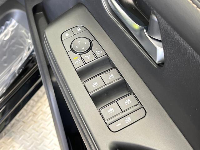 セレナ ハイウェイスターＶ　登録済未使用車　純正１２．３型ナビ　全周囲カメラ　デジタルインナーミラー　プロパイロット　ハンズフリー機能付両側電動ドア　ワイヤレス充電　ＬＥＤヘッド＆フォグ　オートハイビーム　リアオートエアコン（54枚目）