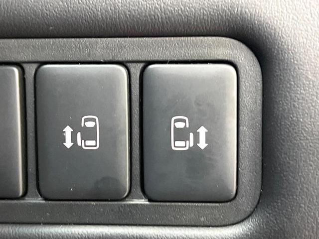 デリカＤ：５ Ｐ　Ｅ－アシスト　純正１０．１型ナビ　バックカメラ　レーダークルーズ　両側電動ドア　電動リアゲート　ブラインドスポットモニター　シートヒーター　ＡＣ１００Ｖ電源　純正１８インチアルミ　スマートキー（5枚目）