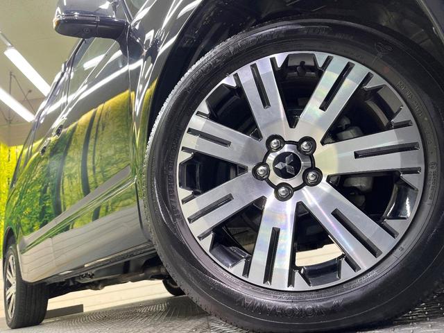 デリカＤ：５ Ｐ　Ｅ－アシスト　純正１０．１型ナビ　バックカメラ　レーダークルーズ　両側電動ドア　電動リアゲート　ブラインドスポットモニター　シートヒーター　ＡＣ１００Ｖ電源　純正１８インチアルミ　スマートキー（14枚目）