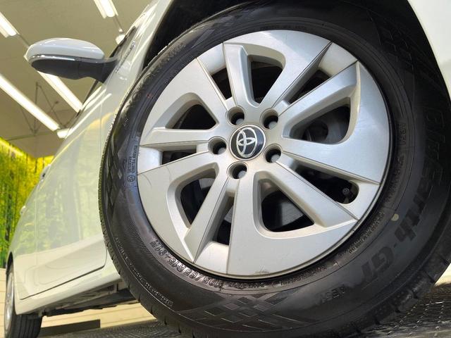 プリウス Ｓセーフティプラス　セーフティセンス　純正８型ナビ　バックカメラ　フルセグ　レーダークルーズ　ＬＥＤヘッド＆フォグ　オートハイビーム　クリアランスソナー　オートエアコン　純正１５インチアルミ　スマートキー　ＥＴＣ（13枚目）