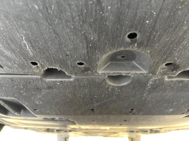 プリウス Ｓセーフティプラス　セーフティセンス　純正８型ナビ　バックカメラ　フルセグ　レーダークルーズ　ＬＥＤヘッド＆フォグ　オートハイビーム　クリアランスソナー　オートエアコン　純正１５インチアルミ　スマートキー　ＥＴＣ（19枚目）