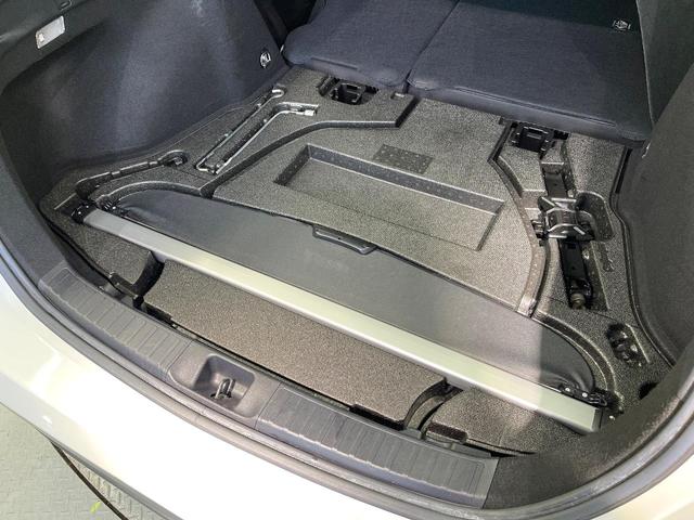 プリウス Ｓセーフティプラス　セーフティセンス　純正８型ナビ　バックカメラ　フルセグ　レーダークルーズ　ＬＥＤヘッド＆フォグ　オートハイビーム　クリアランスソナー　オートエアコン　純正１５インチアルミ　スマートキー　ＥＴＣ（45枚目）