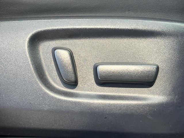 アルファード ２．５Ｓ　Ｃパッケージ　ツインムーンルーフ　フリップダウンモニター　純正１０型ナビ　バックカメラ　両側電動ドア　電動リアゲート　ステアリングヒーター　パワーシート　シートエアコン　リアオートエアコン　スマートキー　ＥＴＣ（41枚目）