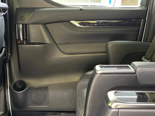 アルファード ２．５Ｓ　Ｃパッケージ　ツインムーンルーフ　フリップダウンモニター　純正１０型ナビ　バックカメラ　両側電動ドア　電動リアゲート　ステアリングヒーター　パワーシート　シートエアコン　リアオートエアコン　スマートキー　ＥＴＣ（44枚目）