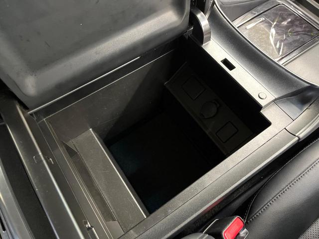 アルファード ２．５Ｓ　Ｃパッケージ　ツインムーンルーフ　フリップダウンモニター　純正１０型ナビ　バックカメラ　両側電動ドア　電動リアゲート　ステアリングヒーター　パワーシート　シートエアコン　リアオートエアコン　スマートキー　ＥＴＣ（72枚目）