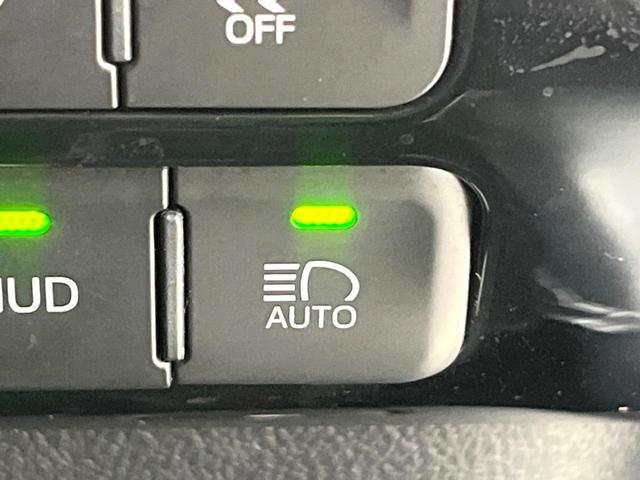 プリウス Ａ　セーフティセンス　純正９型ナビ　バックカメラ　ヘッドアップディスプレイ　ブラインドスポットモニター　レーダークルーズ　自動駐車支援　純正ＯＰ１７インチアルミ　ＬＥＤヘッド　禁煙車　ＥＴＣ　ステリモ（47枚目）