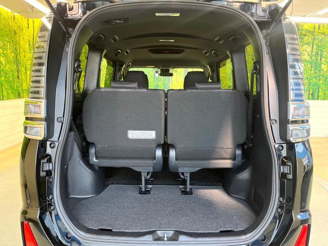 ヴォクシー ＺＳ　煌ＩＩ　純正９両側電動ドア　バックカメラ　衝突被害軽減システム　禁煙車　ドラレコ　コーナーセンサー　スマートキー　ＬＥＤヘッド　ビルトインＥＴＣ　クルコン　純正１６インチアルミ　オートハイビーム　オートライト（11枚目）