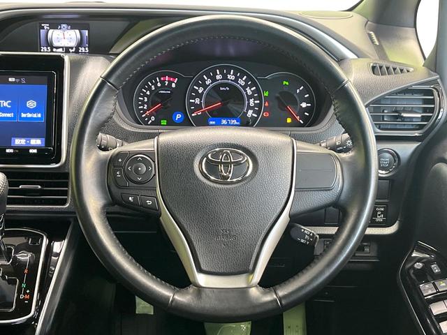 ヴォクシー ＺＳ　煌ＩＩ　純正９両側電動ドア　バックカメラ　衝突被害軽減システム　禁煙車　ドラレコ　コーナーセンサー　スマートキー　ＬＥＤヘッド　ビルトインＥＴＣ　クルコン　純正１６インチアルミ　オートハイビーム　オートライト（12枚目）