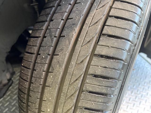 ヴォクシー ＺＳ　煌ＩＩ　純正９両側電動ドア　バックカメラ　衝突被害軽減システム　禁煙車　ドラレコ　コーナーセンサー　スマートキー　ＬＥＤヘッド　ビルトインＥＴＣ　クルコン　純正１６インチアルミ　オートハイビーム　オートライト（25枚目）