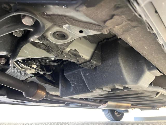 ヴォクシー ＺＳ　煌ＩＩ　純正９両側電動ドア　バックカメラ　衝突被害軽減システム　禁煙車　ドラレコ　コーナーセンサー　スマートキー　ＬＥＤヘッド　ビルトインＥＴＣ　クルコン　純正１６インチアルミ　オートハイビーム　オートライト（34枚目）