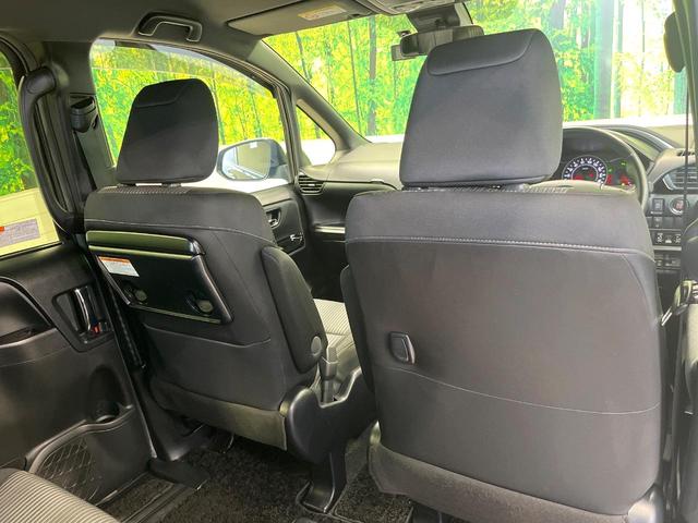 ヴォクシー ＺＳ　煌ＩＩ　純正９両側電動ドア　バックカメラ　衝突被害軽減システム　禁煙車　ドラレコ　コーナーセンサー　スマートキー　ＬＥＤヘッド　ビルトインＥＴＣ　クルコン　純正１６インチアルミ　オートハイビーム　オートライト（41枚目）