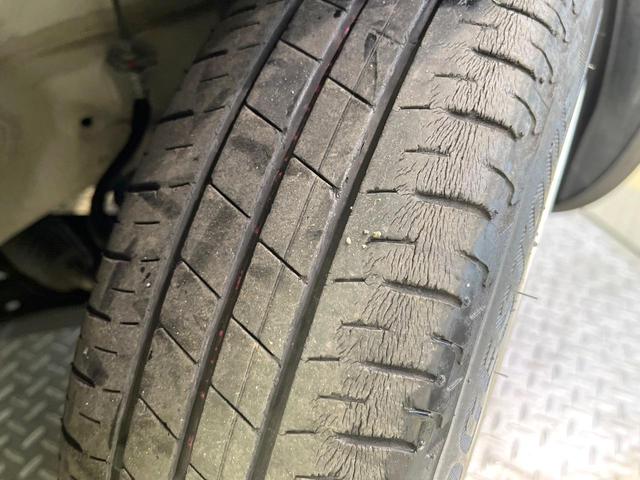 アルトラパン モード　ＳＤナビ　バックカメラ　衝突被害軽減システム　禁煙車　スマートキー　ＨＩＤヘッド　オートハイビーム　オートライト　オートエアコン　Ｂｌｕｅｔｏｏｔｈ　ＣＤ　ＤＶＤ再生　フルセグ（32枚目）