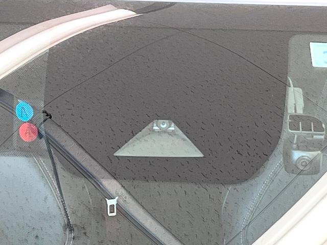 オーラ ニスモ　寒冷地仕様　純正９型ナビ　全周囲カメラ　デジタルインナーミラー　ワイヤレス充電　シートヒーター　プロパイロット　ＬＥＤヘッド＆フォグ　オートライト　オートエアコン　純正１７インチアルミ　スマートキー（43枚目）