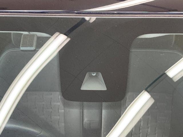 �y�O�H���|�`�����������z���s���ɑO���̎ԗ�����F�����A�Փ˂������Ȏ��͌x��ƃu���[�L�ŏՓˉ���Ɣ�Q�y�����A�V�X�g�B�����S�Ƀh���C�u�����y���݂��������܂��B