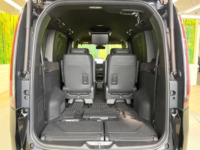 ステップワゴン ｅ：ＨＥＶスパーダ　プレミアムライン　ホンダセンシング　１１型コネクトディスプレイ　フリップダウンモニター　マルチビューカメラ　パワーバックドア　前席／２列目シートヒーター　ブラインドスポットモニター　レーダークルーズ　両側電動ドア（11枚目）