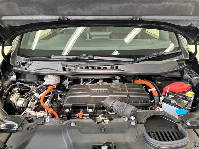 ステップワゴン ｅ：ＨＥＶスパーダ　プレミアムライン　ホンダセンシング　１１型コネクトディスプレイ　フリップダウンモニター　マルチビューカメラ　パワーバックドア　前席／２列目シートヒーター　ブラインドスポットモニター　レーダークルーズ　両側電動ドア（18枚目）