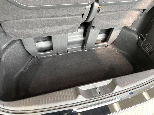 ステップワゴン ｅ：ＨＥＶスパーダ　プレミアムライン　ホンダセンシング　１１型コネクトディスプレイ　フリップダウンモニター　マルチビューカメラ　パワーバックドア　前席／２列目シートヒーター　ブラインドスポットモニター　レーダークルーズ　両側電動ドア（49枚目）