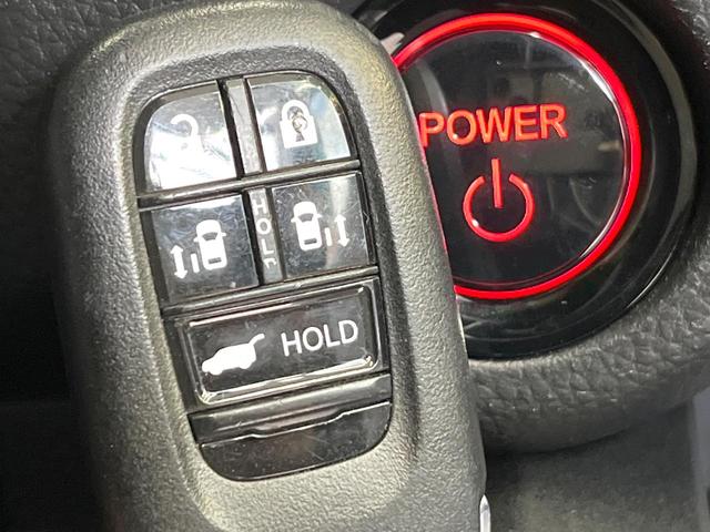 ステップワゴン ｅ：ＨＥＶスパーダ　プレミアムライン　ホンダセンシング　１１型コネクトディスプレイ　フリップダウンモニター　マルチビューカメラ　パワーバックドア　前席／２列目シートヒーター　ブラインドスポットモニター　レーダークルーズ　両側電動ドア（65枚目）