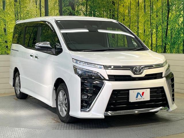 ヴォクシー ＺＳ　煌ＩＩ　後席モニター　両側電動ドア　ＳＤナビ　バックカメラ　衝突被害軽減システム　禁煙車　ドラレコ　コーナーセンサー　スマートキー　ＬＥＤヘッド　ビルトインＥＴＣ　クルコン　オートハイビーム　オートライト（17枚目）