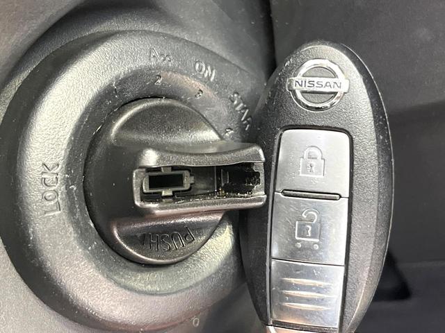 エクストレイル ２０Ｘｔｔ　純正ナビ　バックカメラ　全席シートヒーター　オートライト　オートエアコン　純正１７インチアルミ　スマートキー　電動格納ミラー　ヘッドライトレベライザー（68枚目）