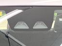 【スマートアシスト】走行中に前方の車両等を認識し、衝突しそうな時は警報とブレーキで衝突回避と被害軽減をアシスト。より安全にドライブをお楽しみいただけます。