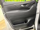 Ｚ　サンルーフ　ユニバーサルステップ　セーフティセンス　純正１４型ナビ　全周囲カメラ　デジタルインナーミラー　両側電動ドア　電動リアゲート　リアオートエアコン　パワーシート　シートエアコン　置くだけ充電（47枚目）
