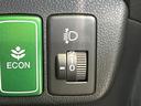 ベースグレード SDナビ バックカメラ 禁煙車 クルーズコントロール ETC ドラレコ オートエアコン Bluetooth再生 DVD再生 フルセグTV 電動格納ミラー リモコンキー プライバシーガラス(29枚目)