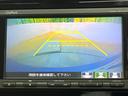 フィットハイブリッド Lパッケージ 純正ナビ バックカメラ 禁煙車 衝突軽減装置 クルーズコントロール LEDヘッド オートライト スマートキー 電動格納ミラー オートエアコン ドラレコ 純正革巻きステアリング ドアバイザー(4枚目)